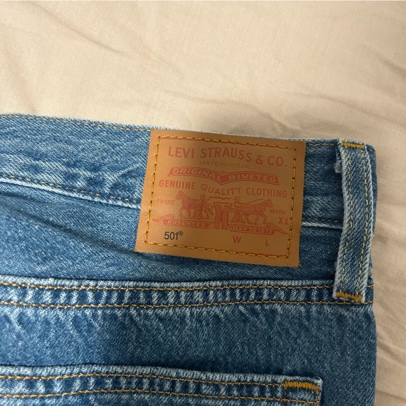 Levis 501 Jeans - Picture 10 of 10
